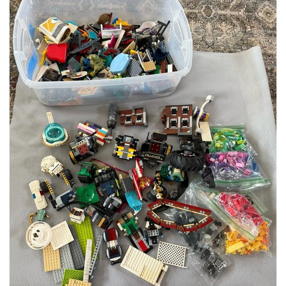 Bulk LEGO Lot 10.5Lbs Mixed Parts Pieces Incomplete Sets Vehicles Buildings Toys - Picture 3 of 3